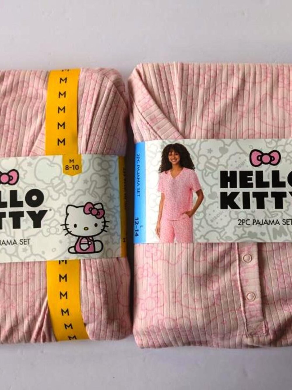 Hello Kitty Women's 2 Piece Pajama Set, Size Med & Large - New